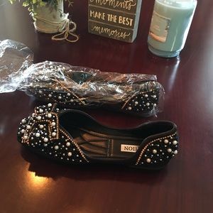 Brand new shoes. Bought from shein. Very pretty.